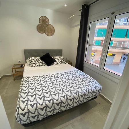 Apartamentos Con Bano Privado Frente Al Metro L5 Barcelona-Hospitalet L'Hospitalet de Llobregat Ngoại thất bức ảnh